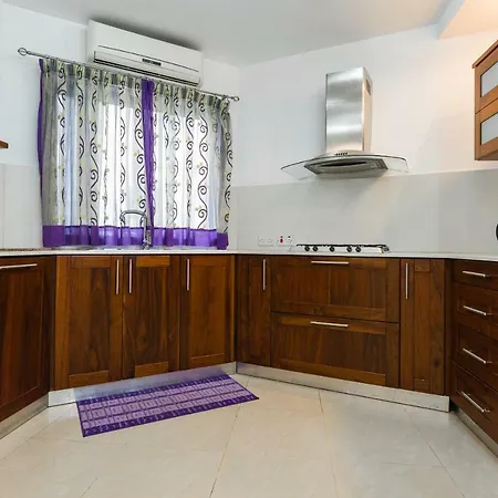 3 Bedroom Apartment *